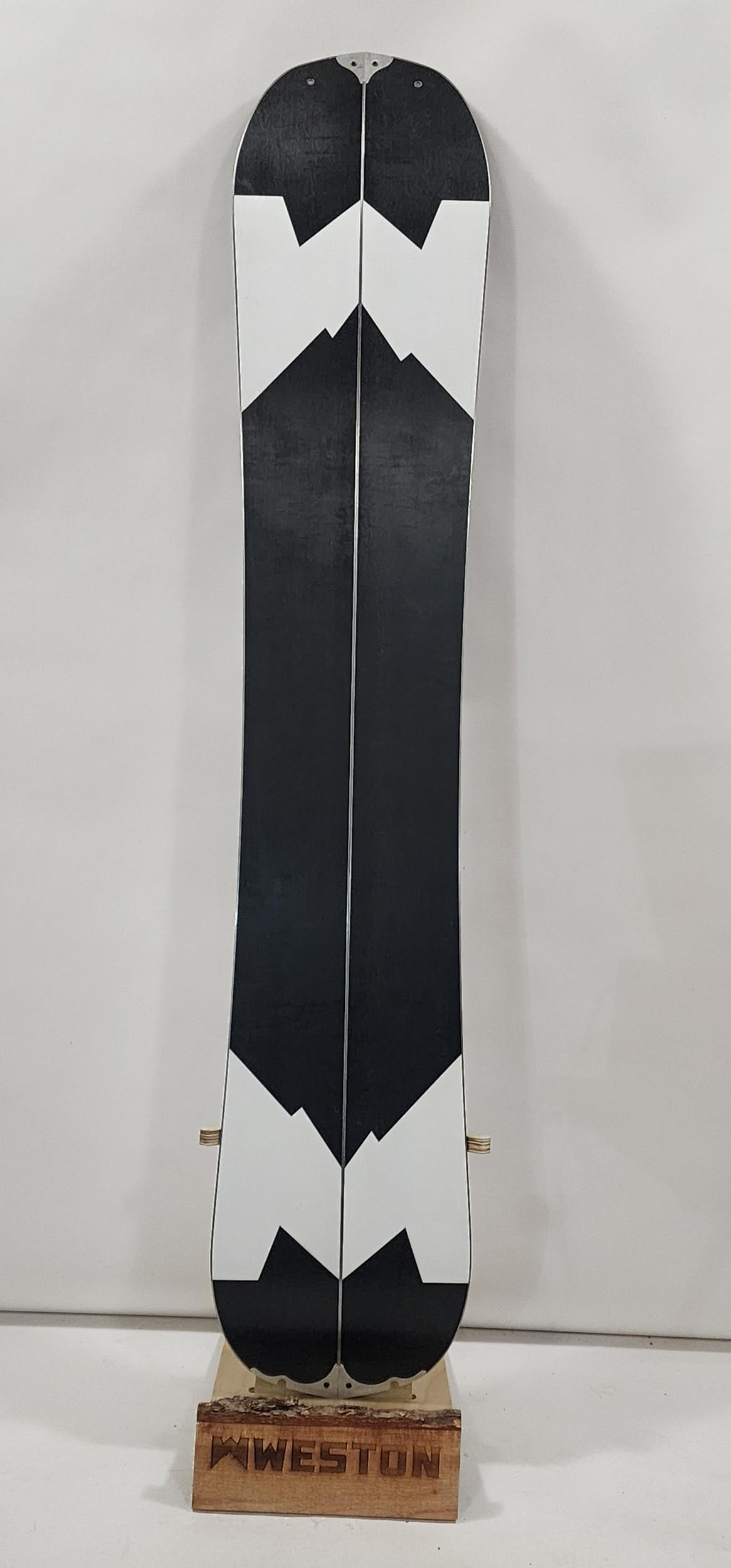 #293 25/26 Gnarnia Splitboard 162 Demo Great Condition