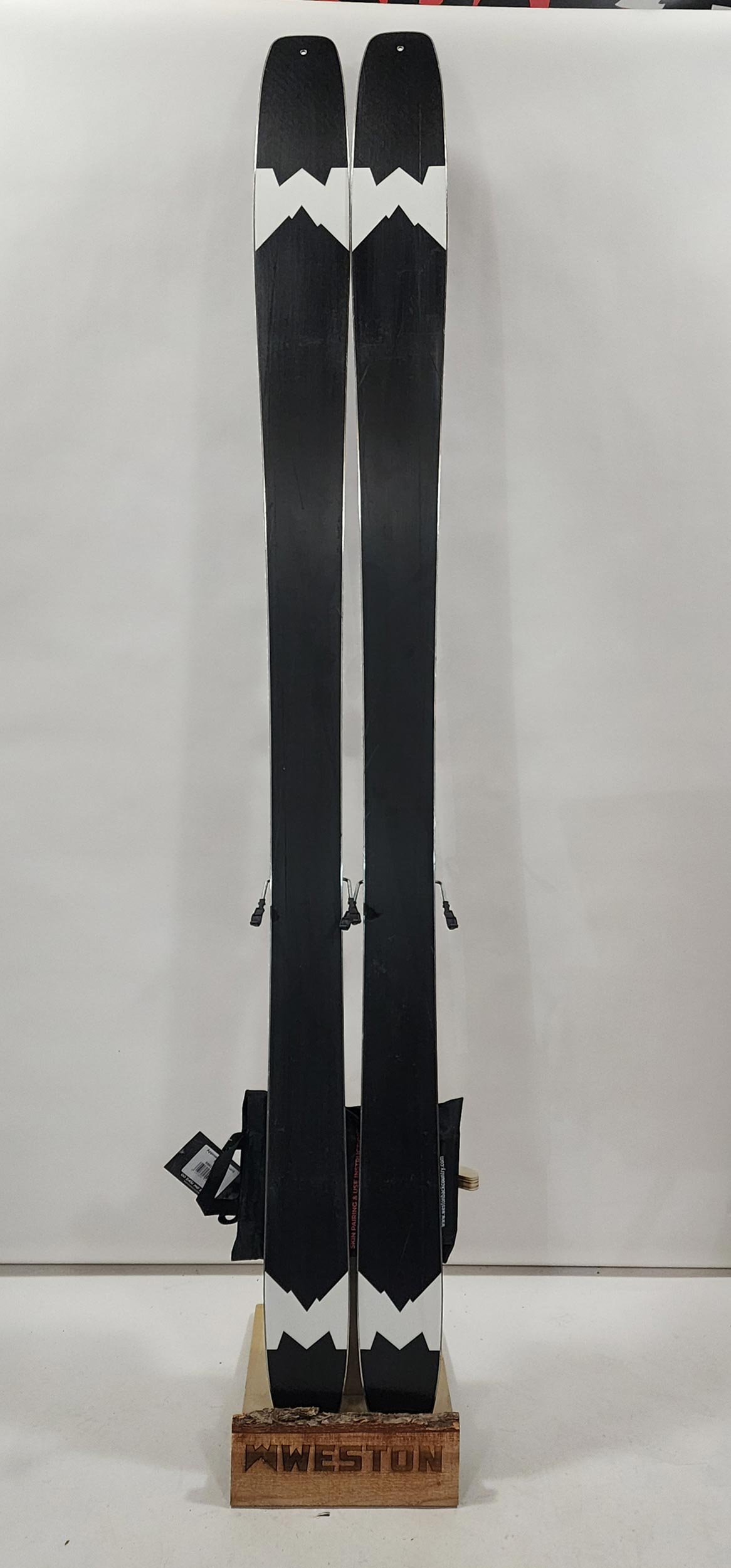 #303 25/26 Skyline Ski 184 w/ Marker Griffon Bindings Demo
