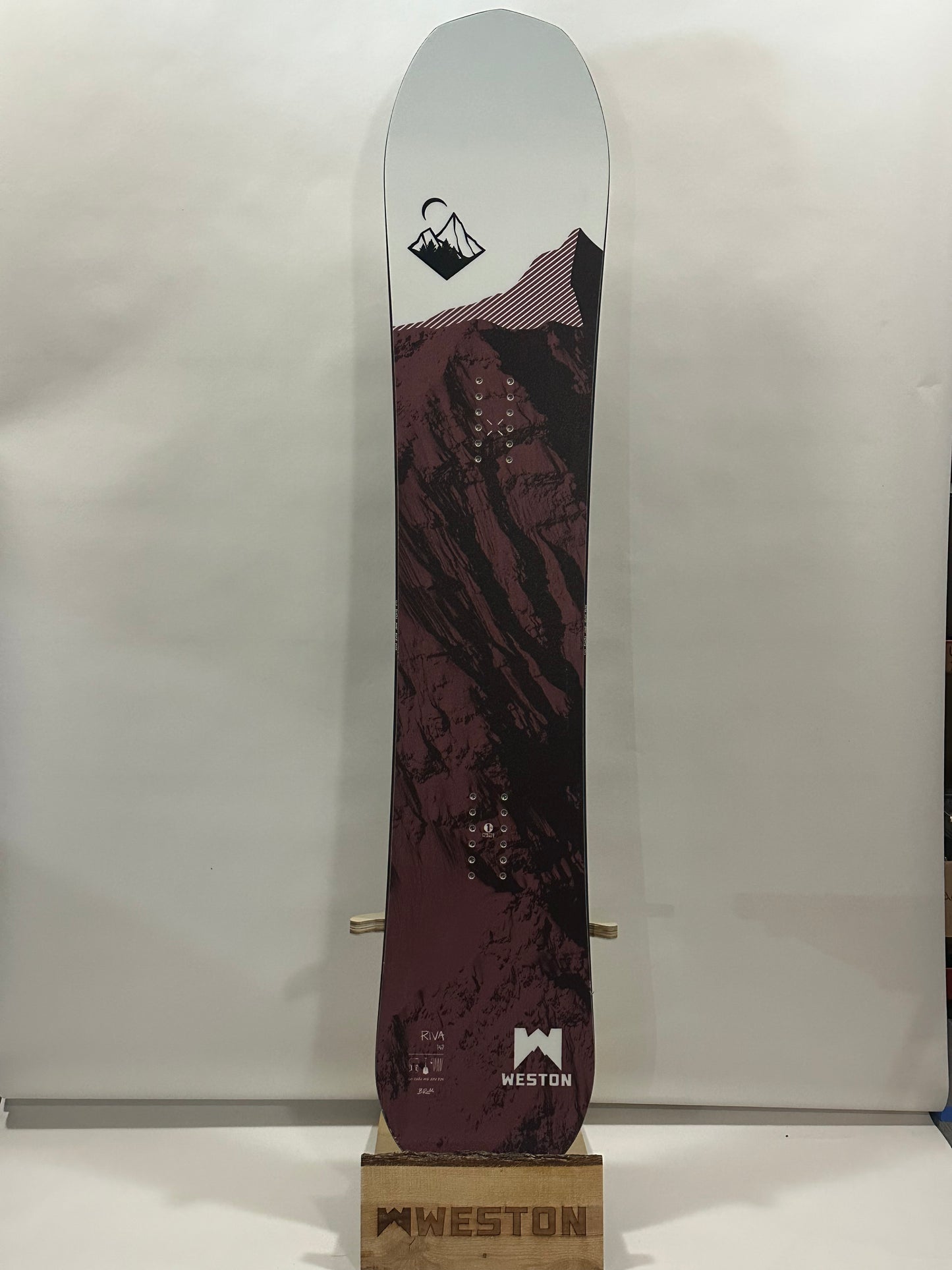 #6 - Riva Snowboard 147 - Excellent Condition