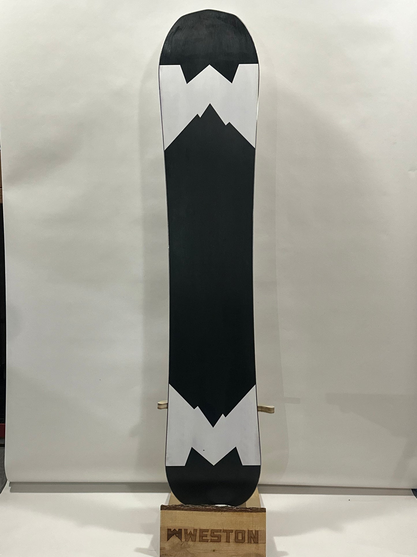 #12 - Riva Snowboard 147 - Excellent Condition