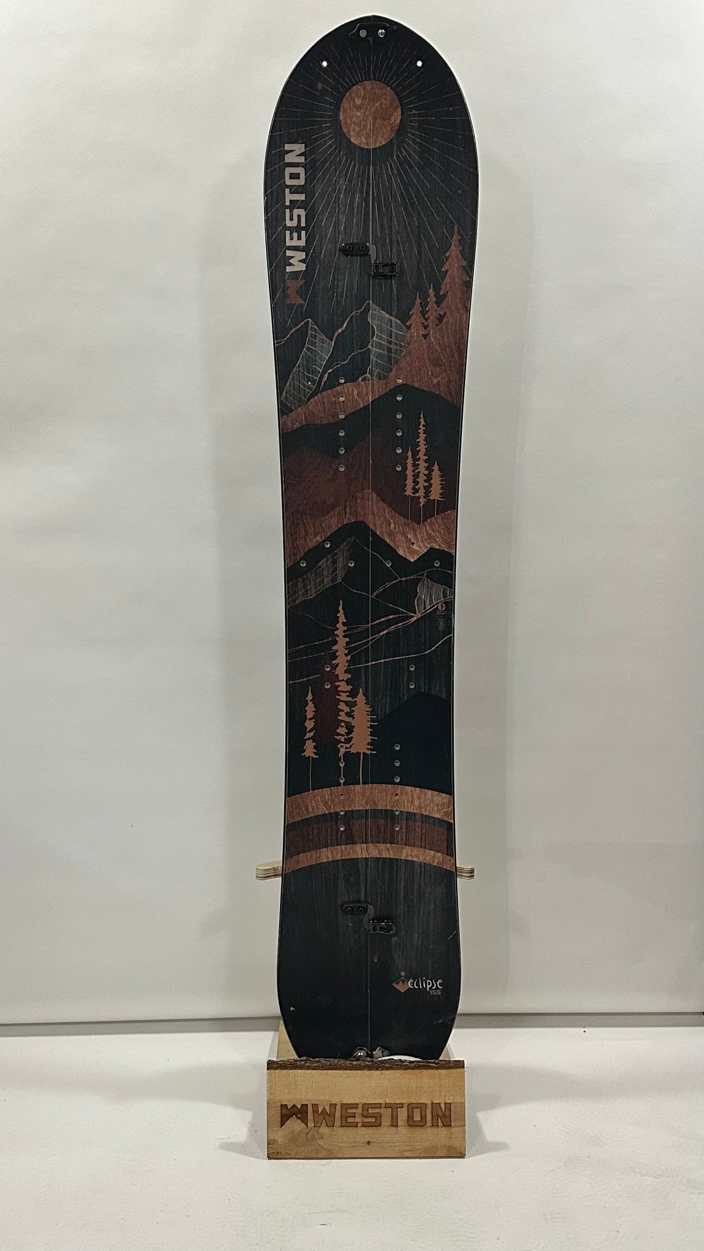 #335 - Eclipse Splitboard with Skins 145 - Excellent Condition