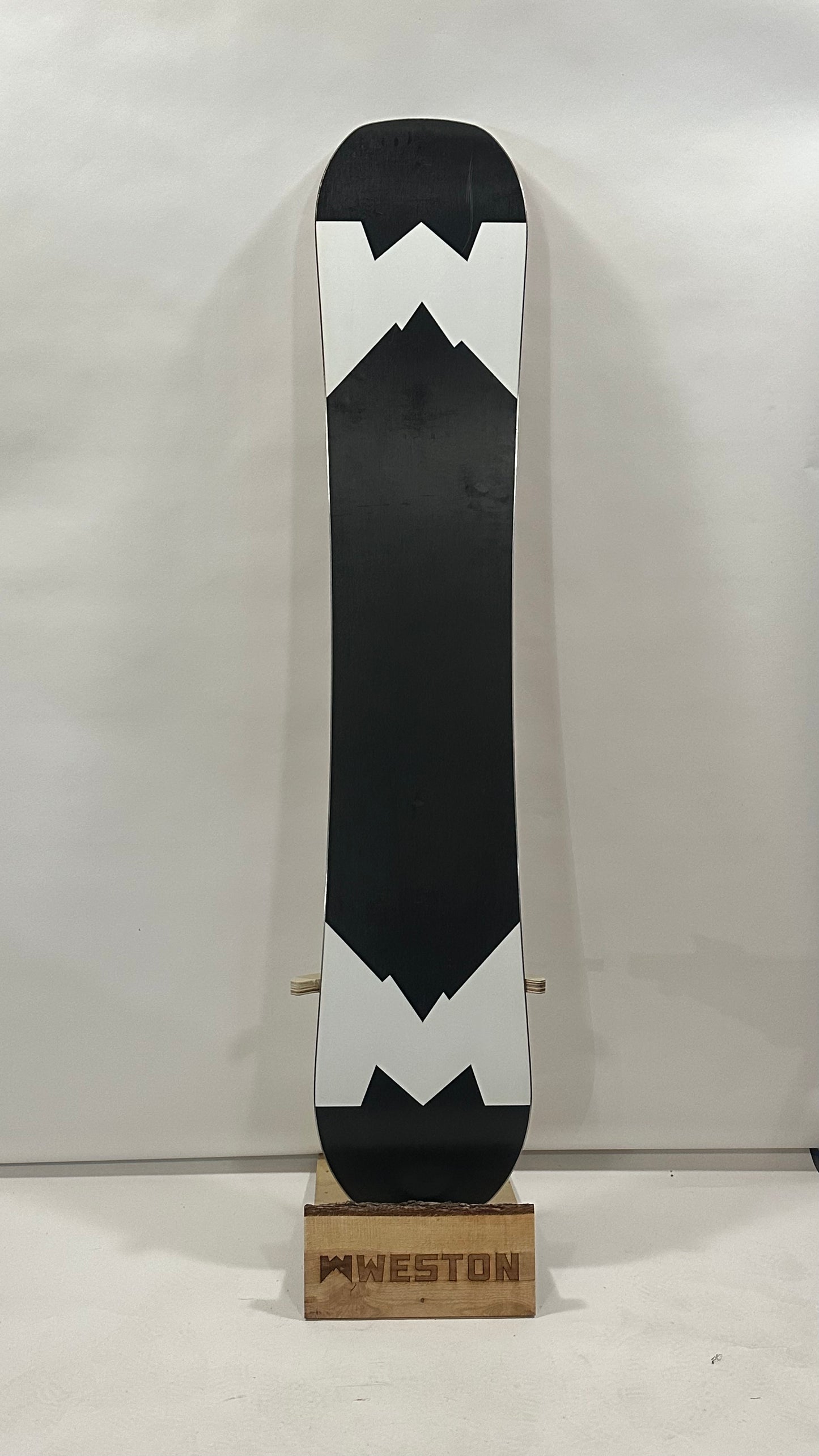 #233 - Rise Snowboard 152 - Excellent Condition