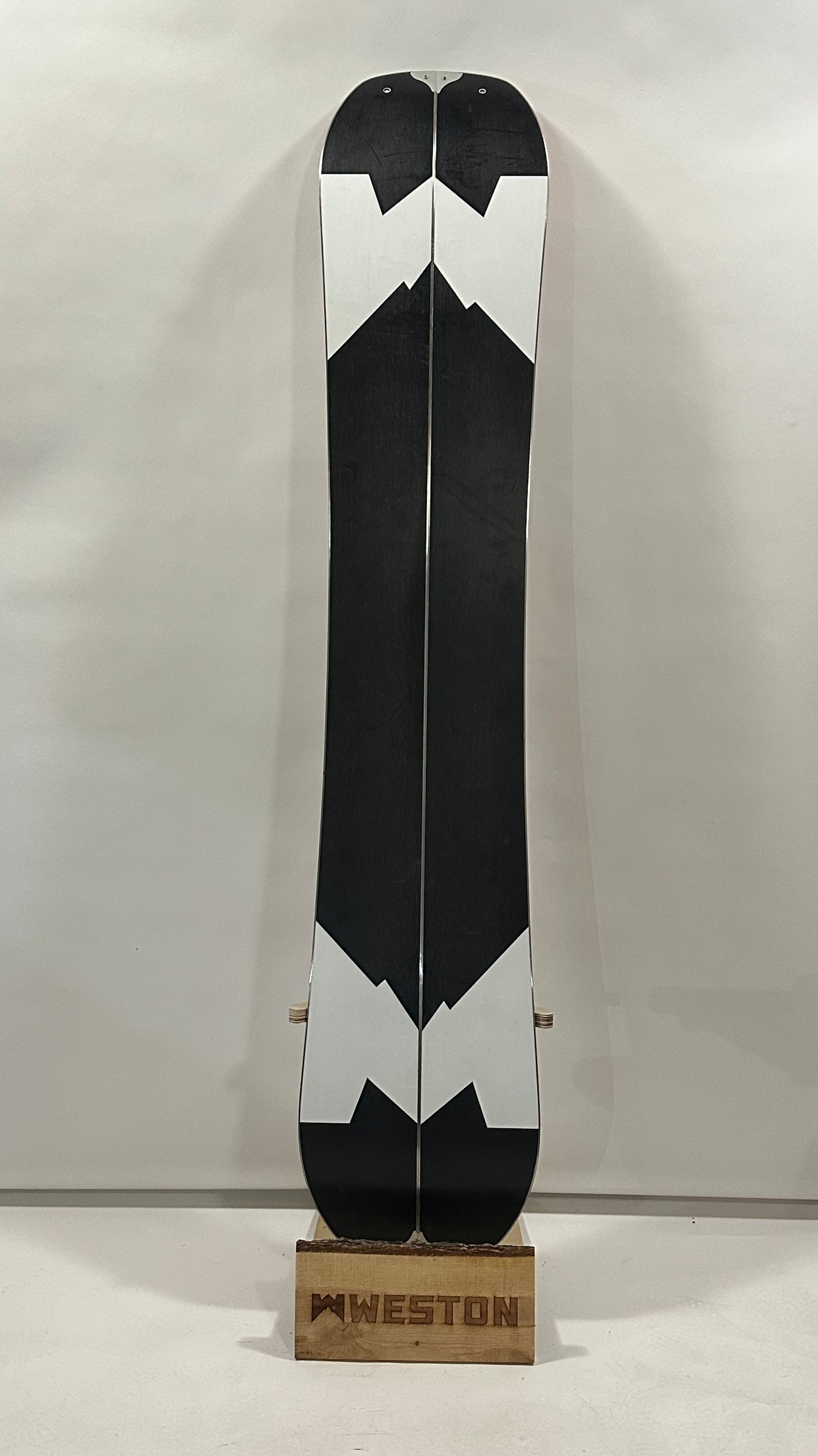 #333 - Range Splitboard with Skins 161 - Unreleased - Excellent Condition