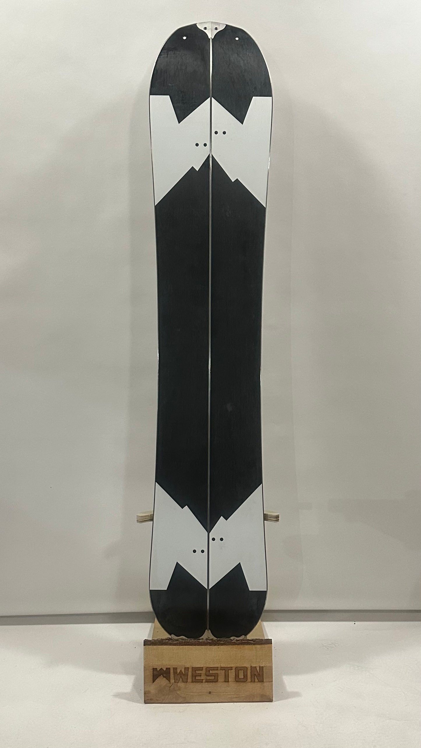 #336 - Riva Carbon Splitboard with Skins 155 - Excellent Condition