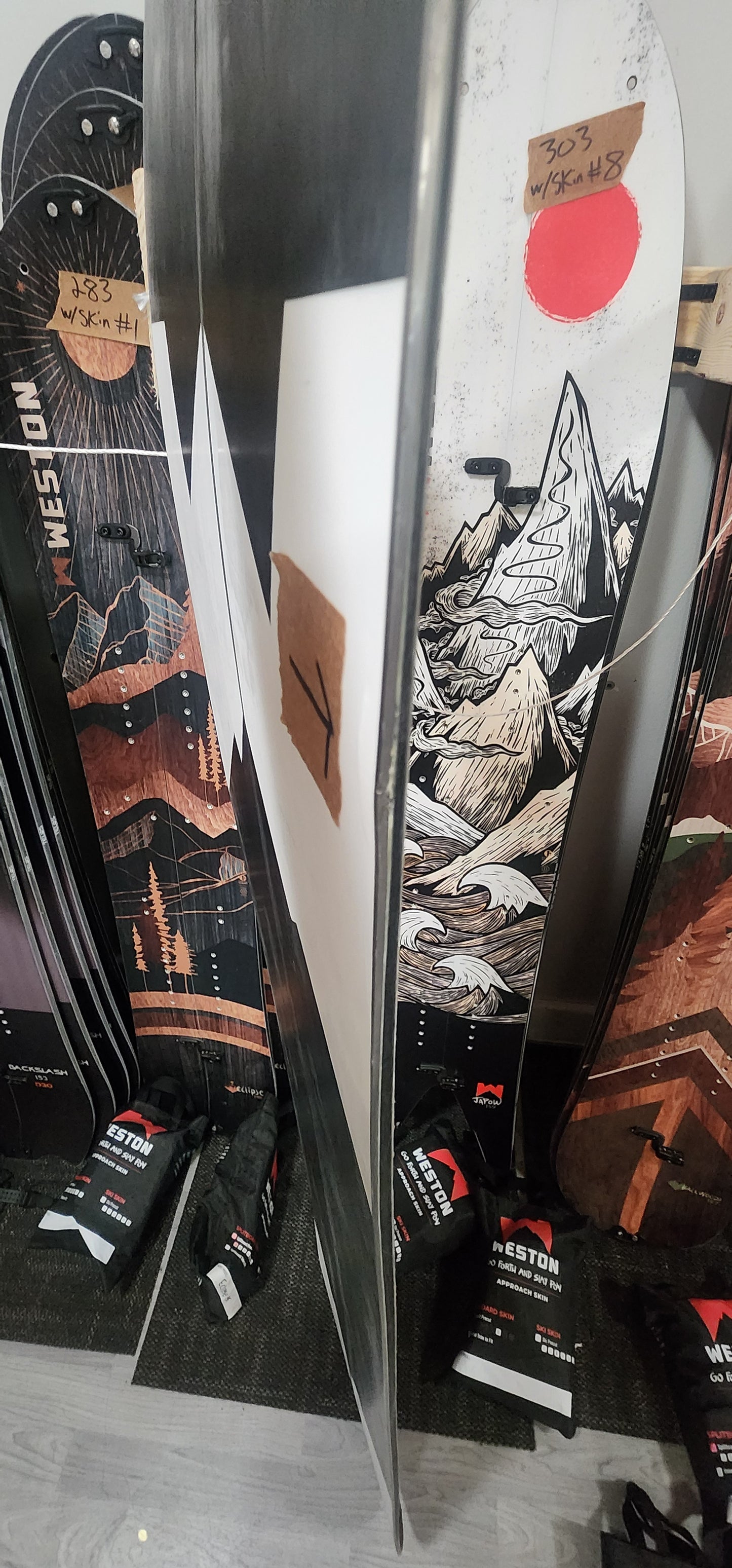 #291 25/26 Backwoods Splitboard 157 w/Skin #3 Demo Good Condition