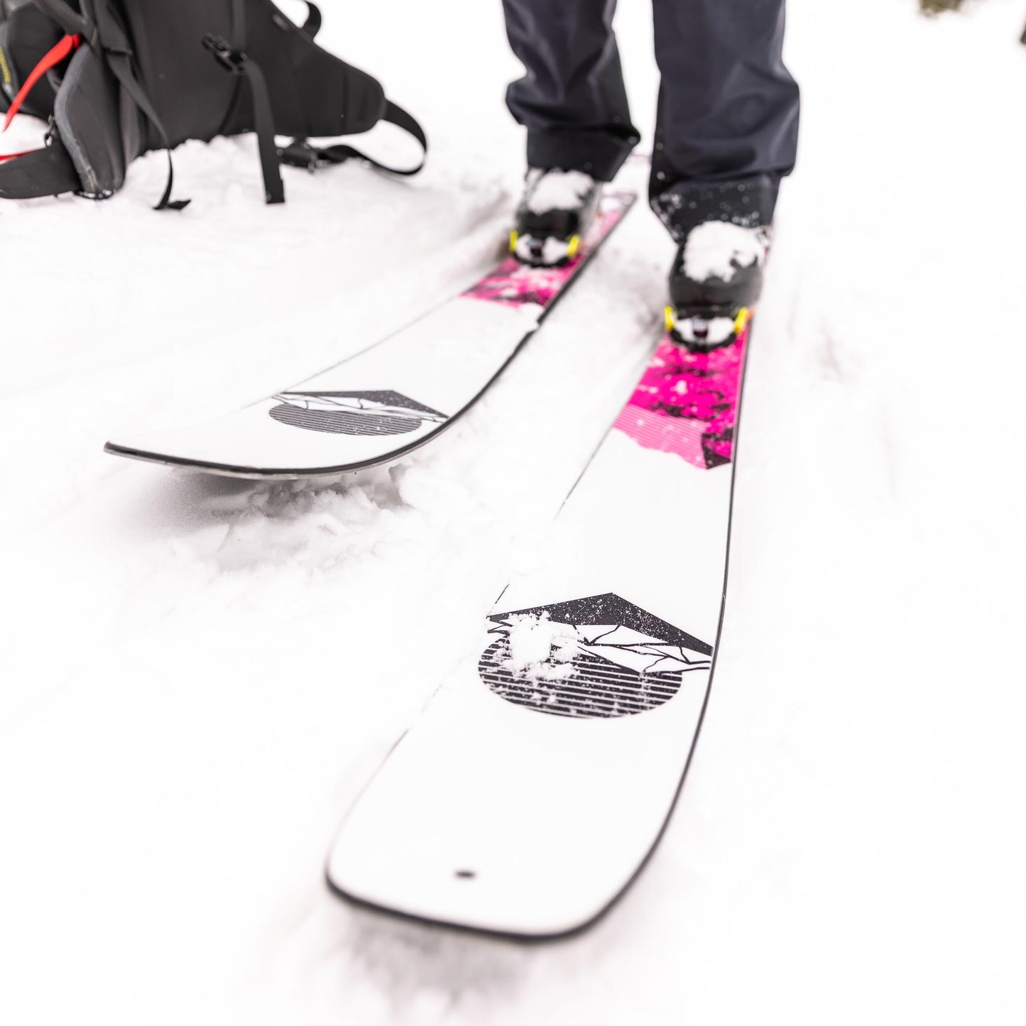 Skyline Skis with Alpine Bindings (Resort) Demo
