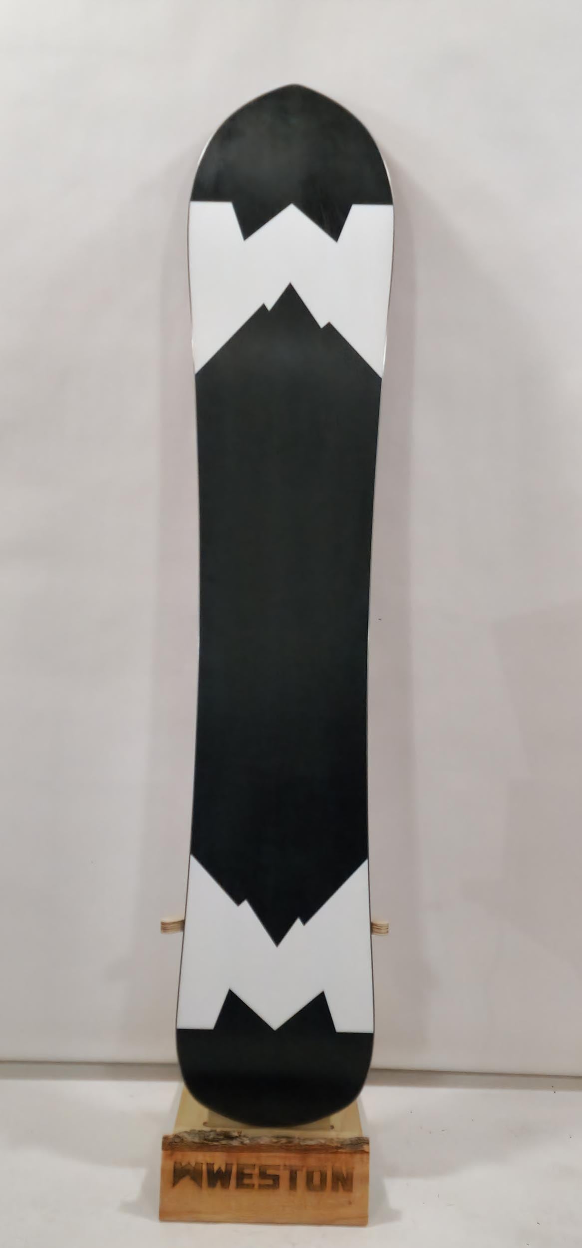 #269 25/26 Backwoods Snowboard Demo 160 Like New