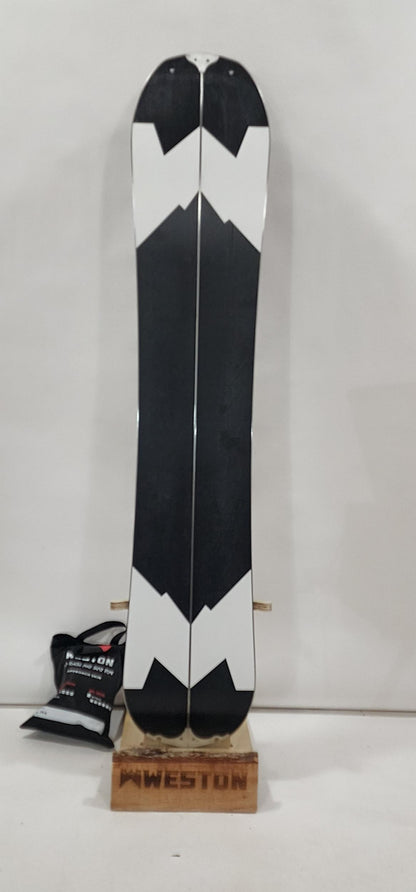 #296 25/26 Gnarnia Splitboard 147 w/skin #1 Demo Great Condition