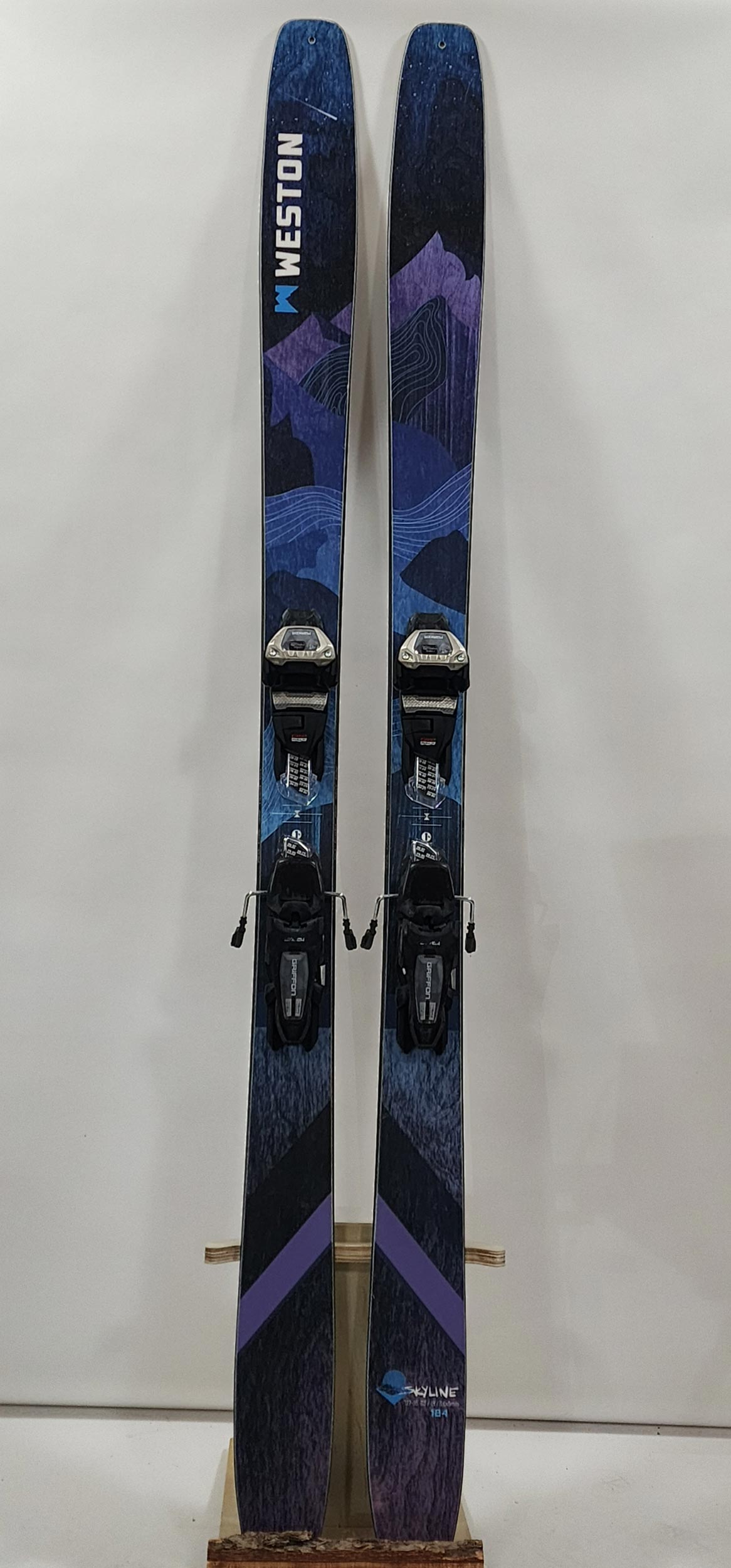 #303 25/26 Skyline Ski 184 w/ Marker Griffon Bindings Demo