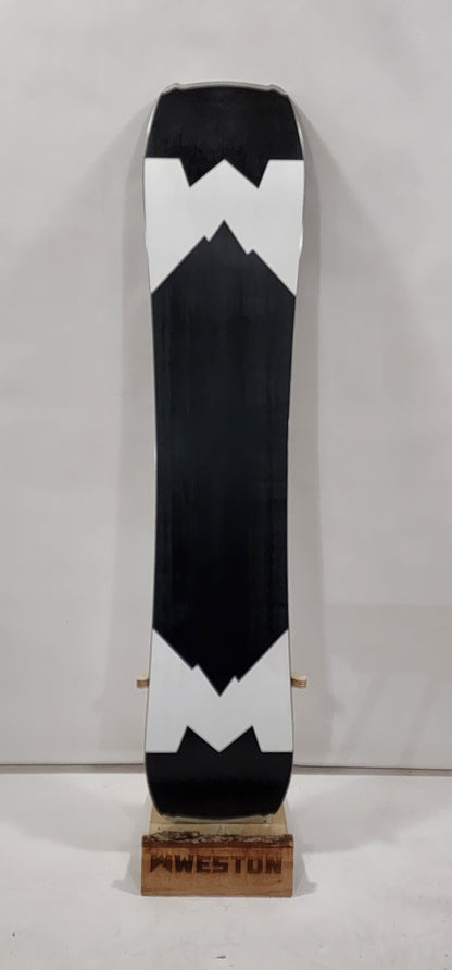 #405 24/25 John Fellows Hatchet Snowboard Demo 148 Great Condition