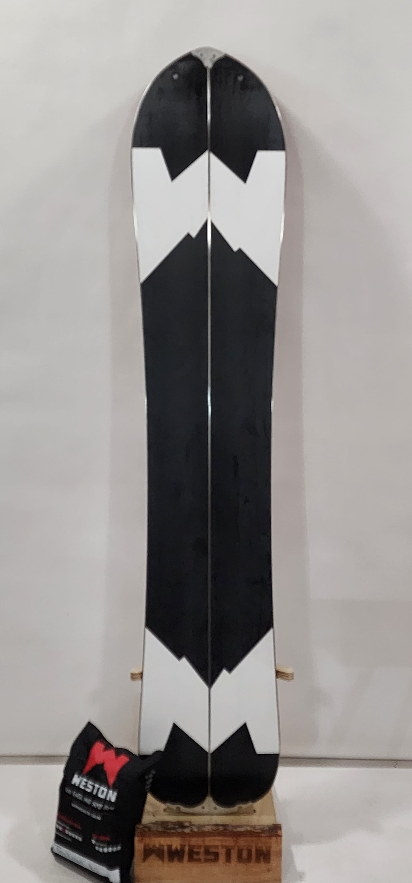 #409 25/26 Backwoods Splitboard 160 w/skin #3 Demo Great Condition
