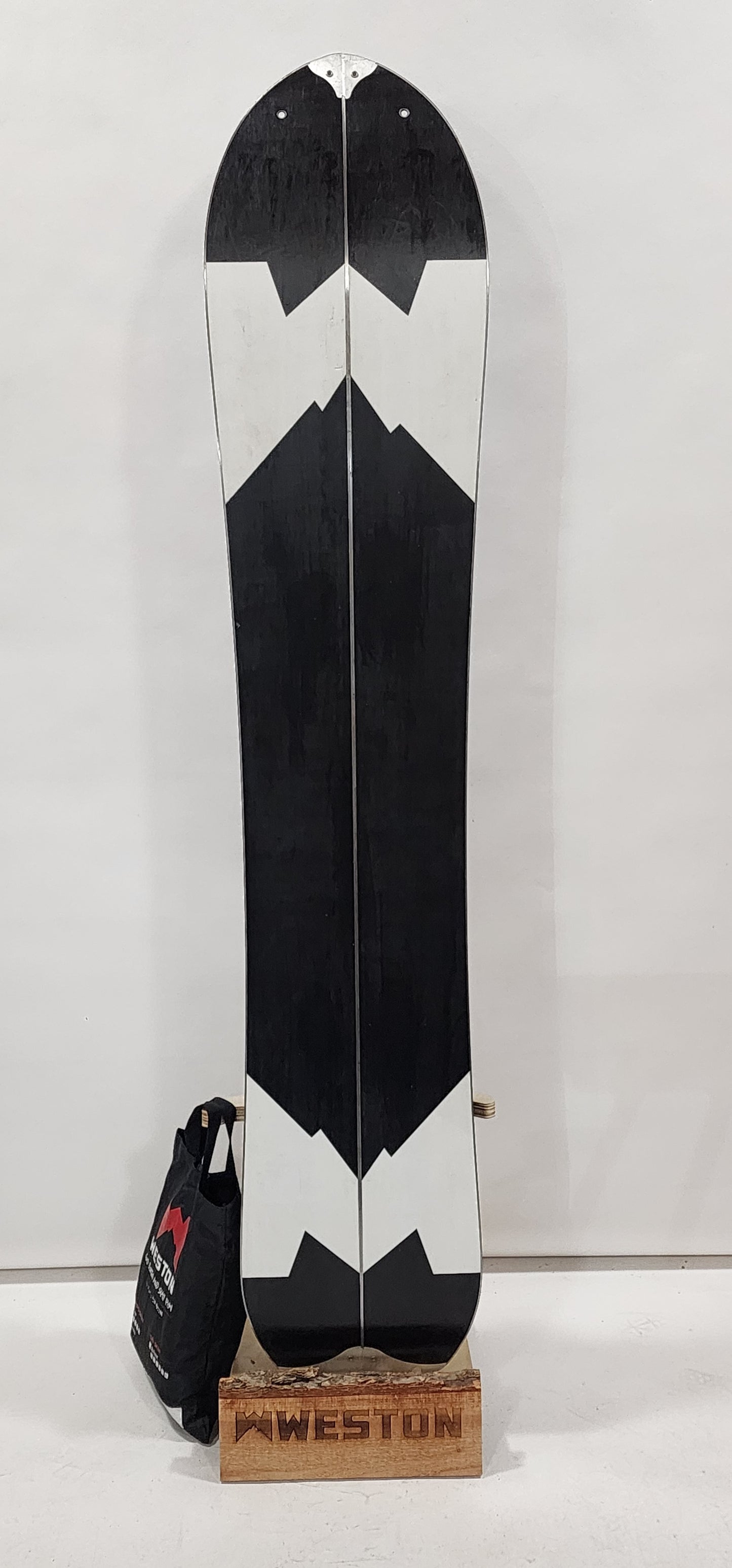 #410 26/27 Backwoods Carbon Splitboard 157 w/skin #3 Demo Good Condition