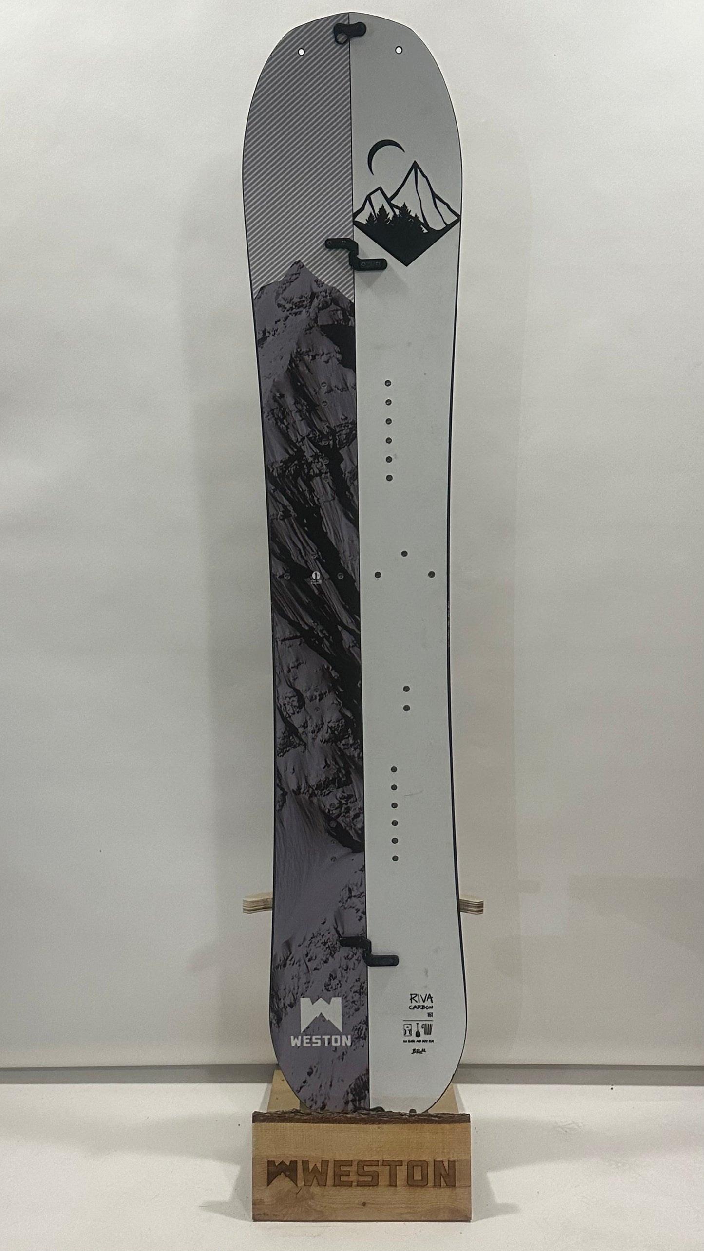 #336 - Riva Carbon Splitboard with Skins 155 - Excellent Condition
